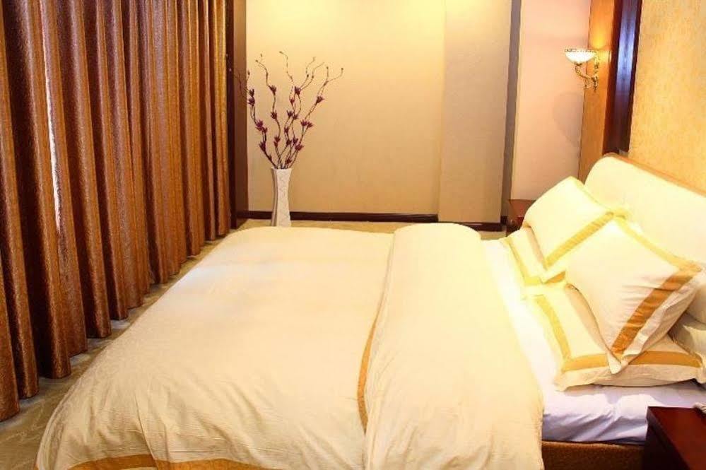 Zhengzhou Xingang Hotel Jicheng  Dış mekan fotoğraf